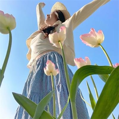 人间自由真情在